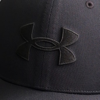 Boné Under Armour Blitzing Aba Curva Black - Masculino
