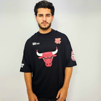 Camiseta NBA Oversized Chicago Bulls Pennant - Masculino